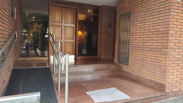 Departamento en Av Almirante Brown al 700