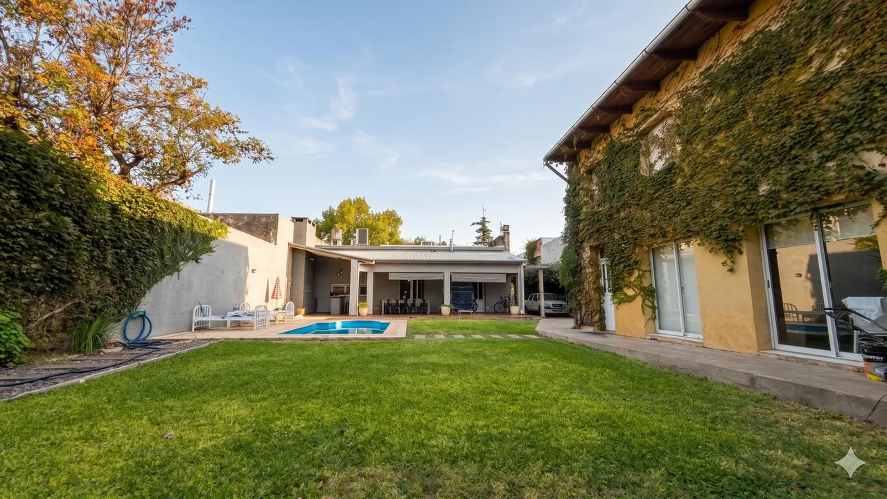 Casa en Balcarce al 1100