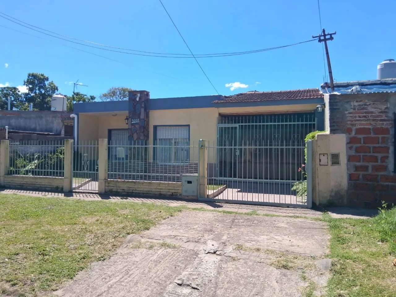 Casa en Rivadavia al 2200