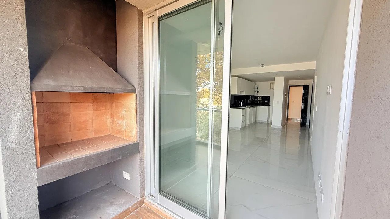 Departamento en Avenida Pellegrini al 3800