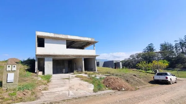 Terreno en Casa en construccion - Country La Reserva I