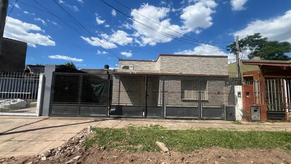 Casa en CONSTITUCION al 4700