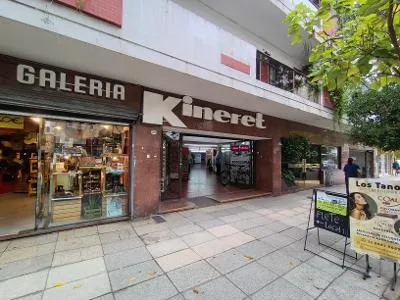 Local Comercial en Av. Rivadavia al 4300