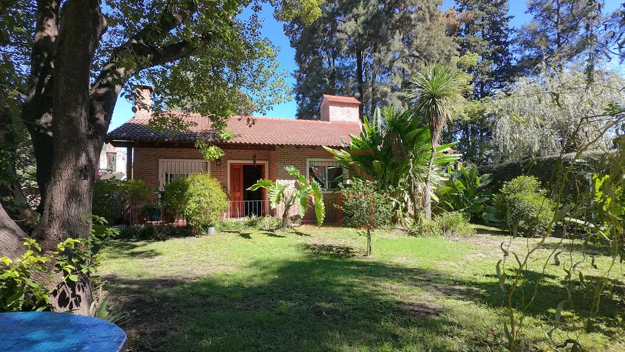 Quinta en CASA QUINTA SOBRE DOBLE LOTE en Del Viso (Toma en pte. de pago)