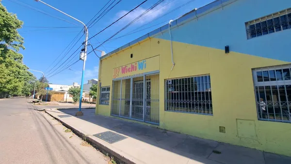 Local Comercial en CARRIL SARMIENTO al 1500
