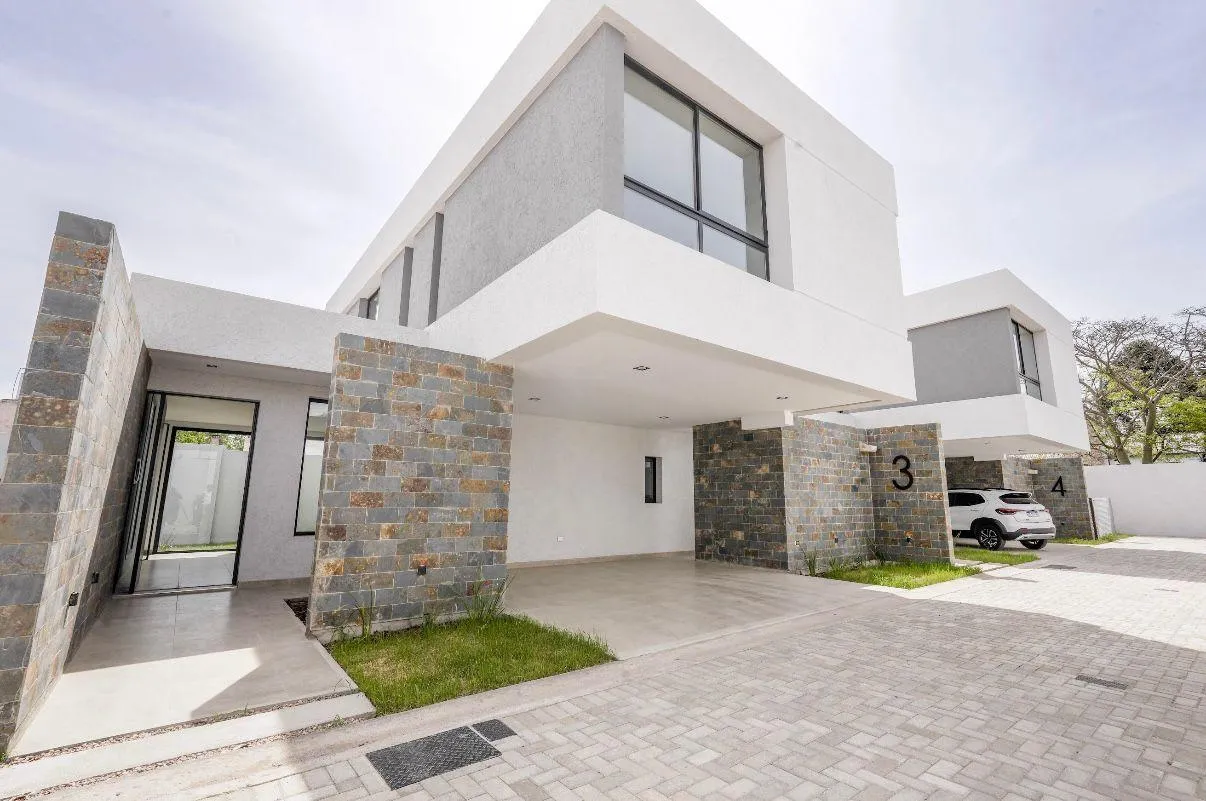 Casa en Juan Jacobo Berzelius al 5700