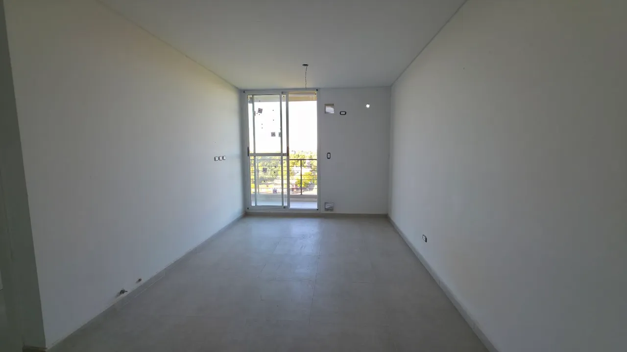 Departamento en 27 de febrero al 700 - Cochera - A estrenar