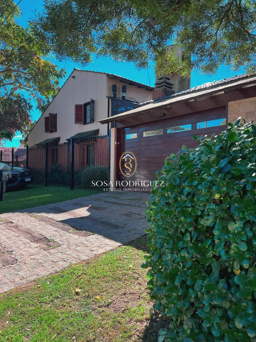 Casa en joaquin v gonzalez al 1400