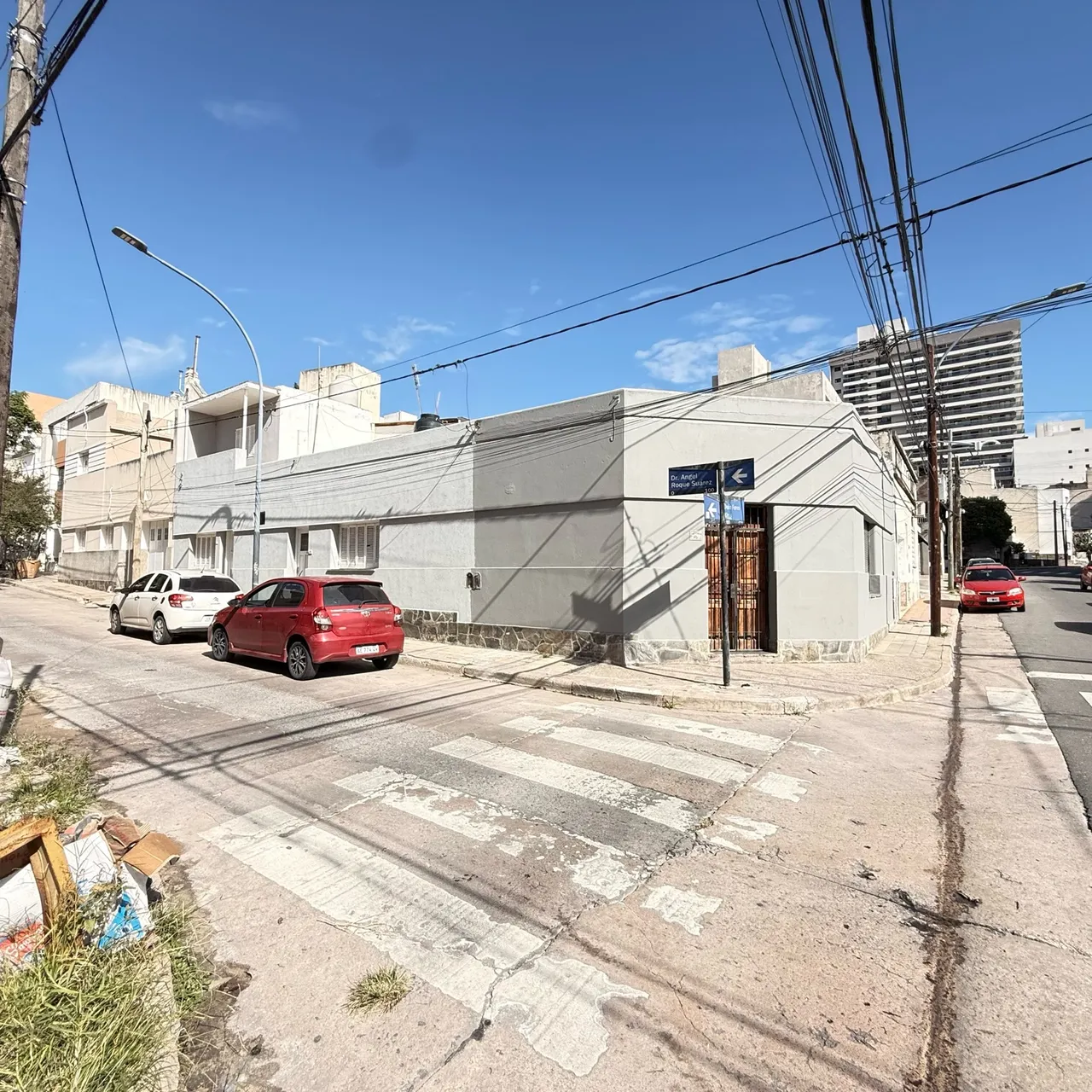 Local Comercial en Dean funes al 1600
