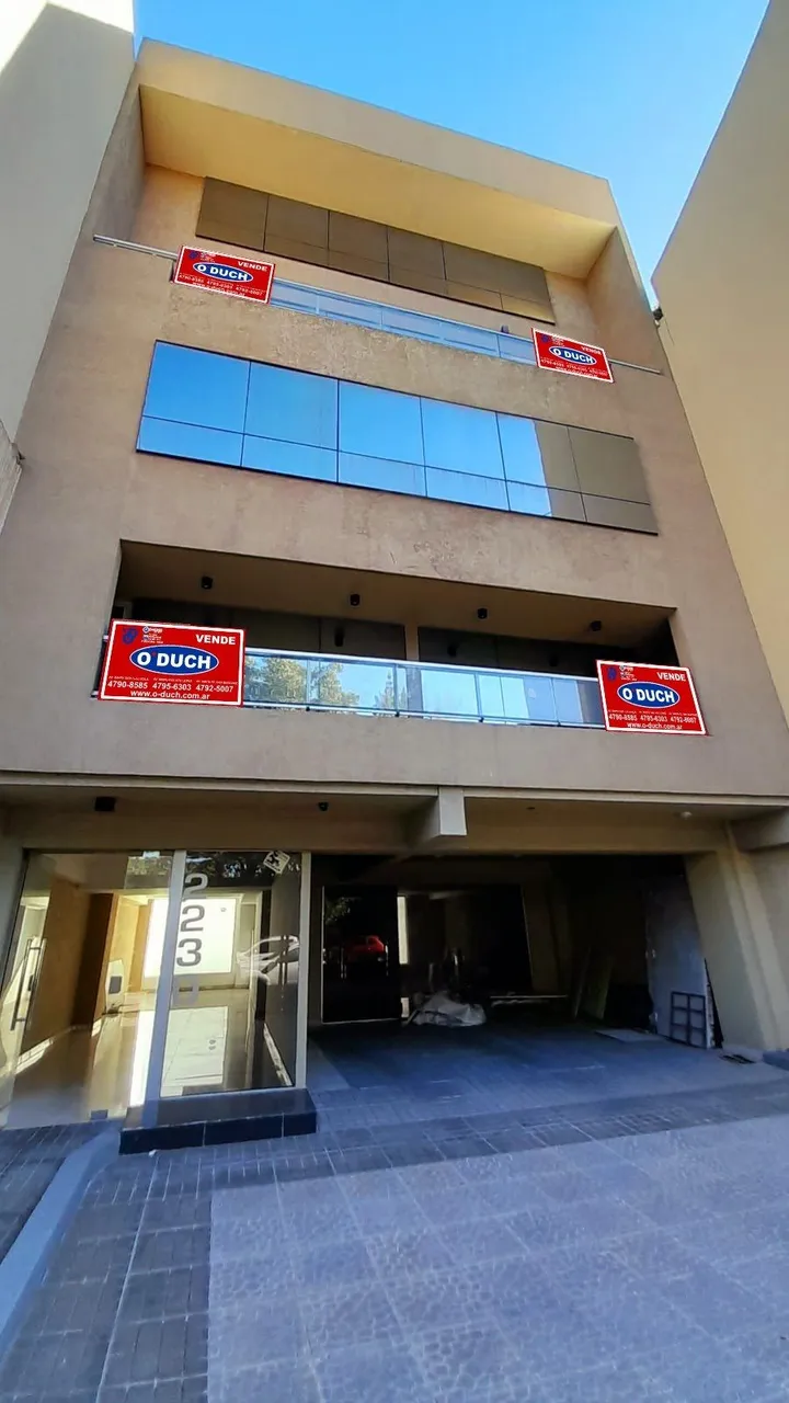 Oficina en Esteban Echeverría al 2200