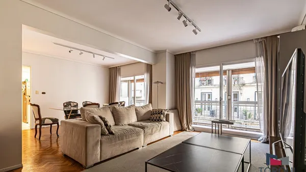 Departamento en Piso en Esquina: Posadas y Libertad | 5 Ambientes | Cochera