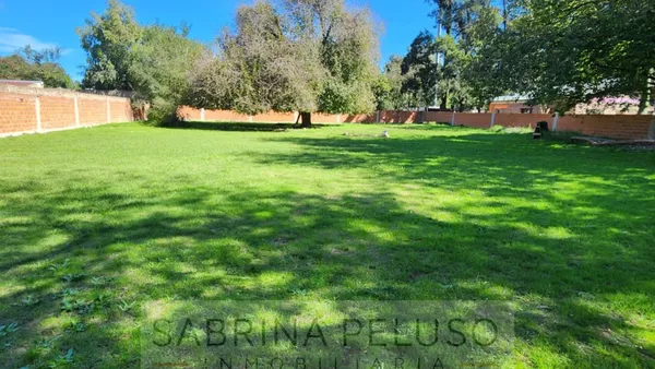 Terreno en bebedero al 2200