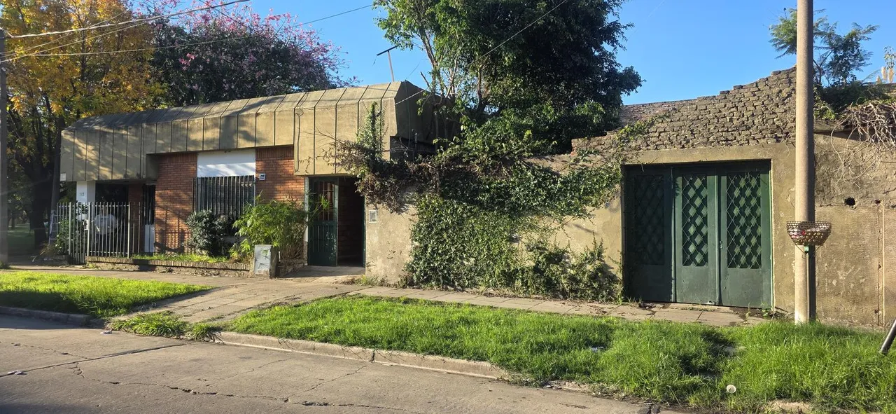 Casa en Necochea al 2900