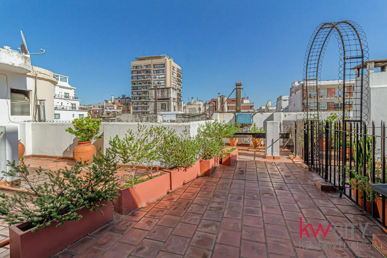 Departamento en Juncal al 800