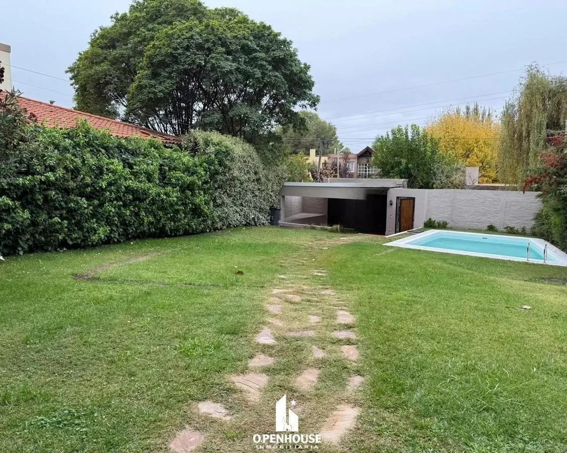 Casa en BARRIO HUERTO DEL SOL, CHACRAS DE CORIA