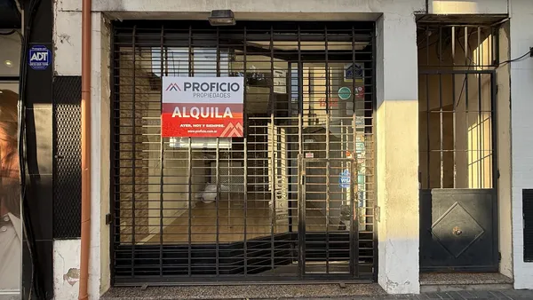 Local Comercial en Calle 148 al 1200