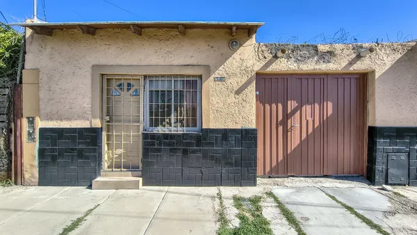 Casa en BARRIO LA ARBOLEDA MANZANA A 19