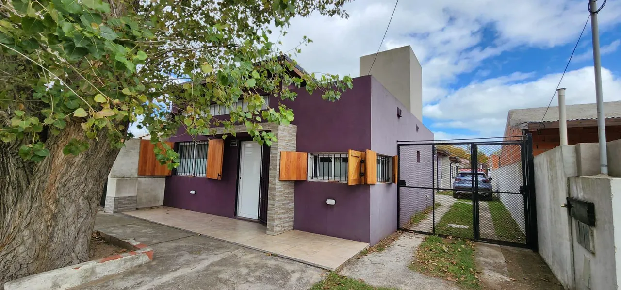 Casa en calle 5 1037 entre 46 y 47 Santa Teresita