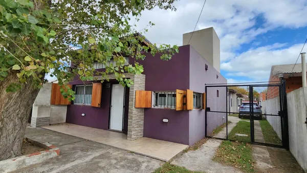 Casa en calle 5 1037 entre 46 y 47 Santa Teresita