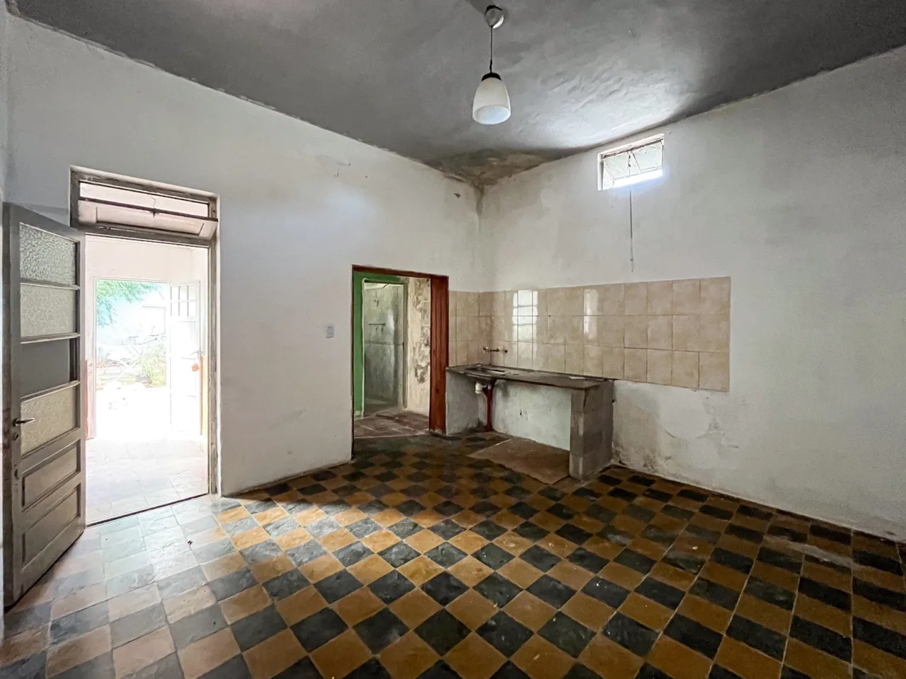 Casa en Necochea al 300