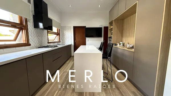Casa en bartolome mitre al 800