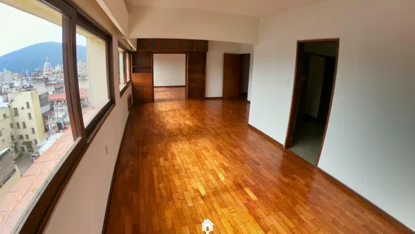 Departamento en Caseros al 700