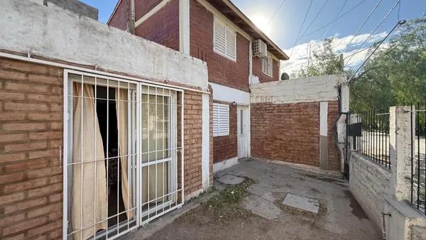 Casa en Vendo casa 2 dormitorios, cochera y avance de obra en Neuquén
