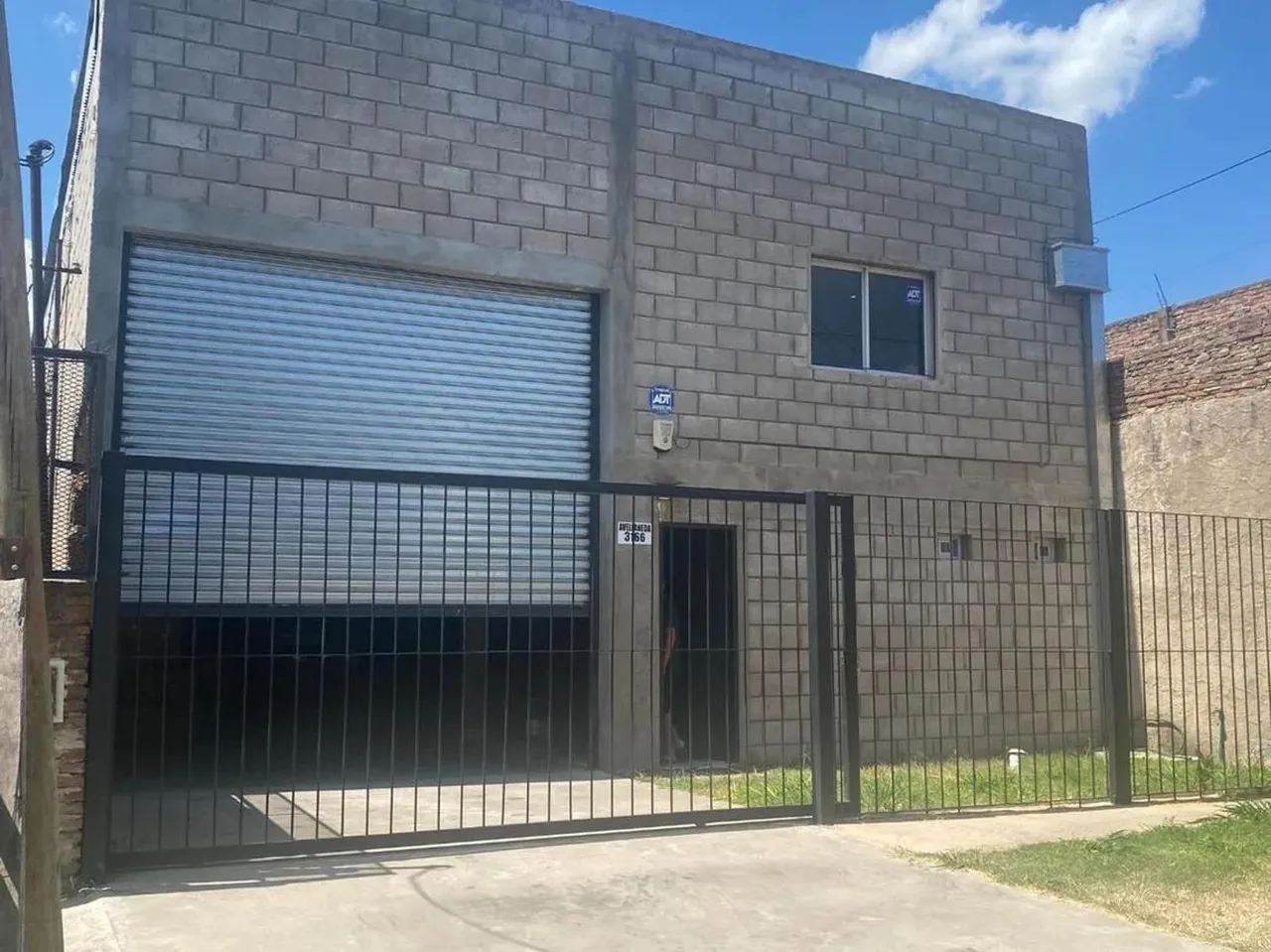 Galpon en Avellaneda e/ Carlos Tejedor y Colectora Este Ramal Escobar