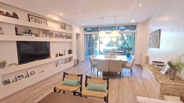 Casa en Tres de febrero al 4700