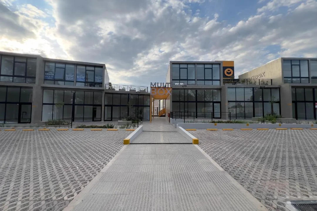 Local Comercial en camino del peru al 700
