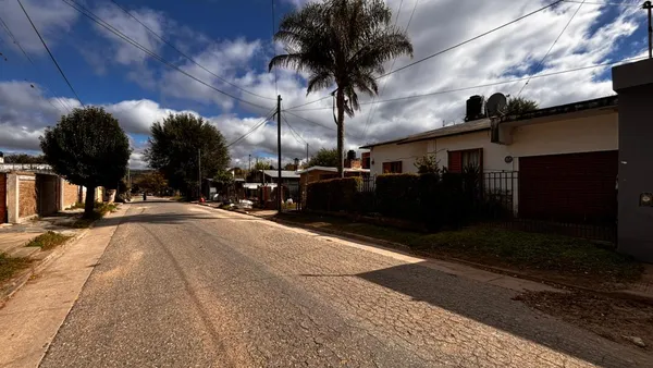 Casa en Oportunidad de inversión para generar dos rentas excelentes