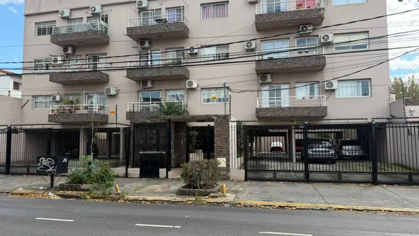 Cochera en Carlos Villate al 4800