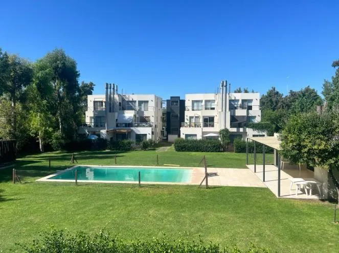 Departamento en Punta del Quebracho al 8800