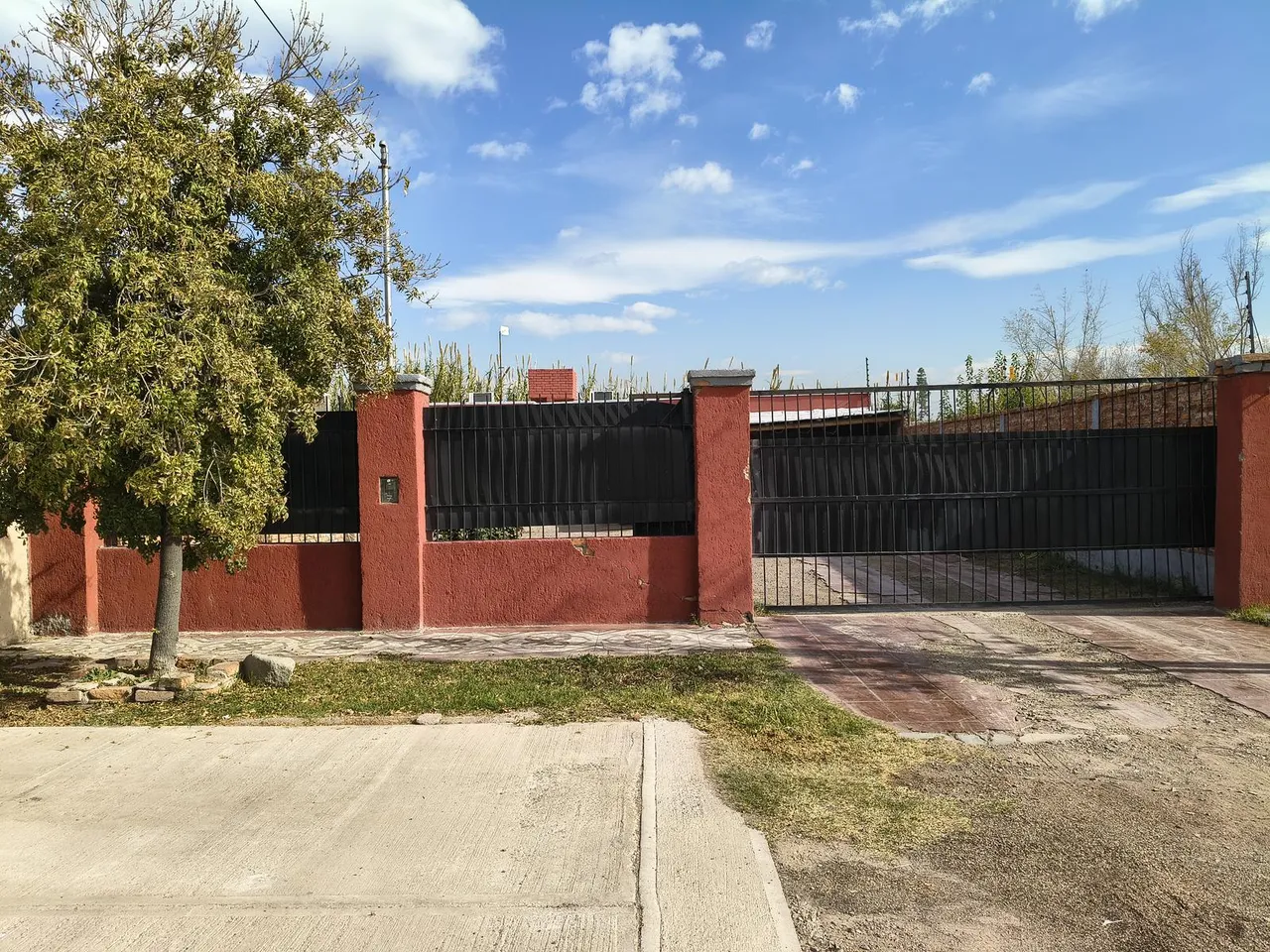 Casa en Buenos Vecinos, Guaymallen, Mendoza, Argentina al 1700