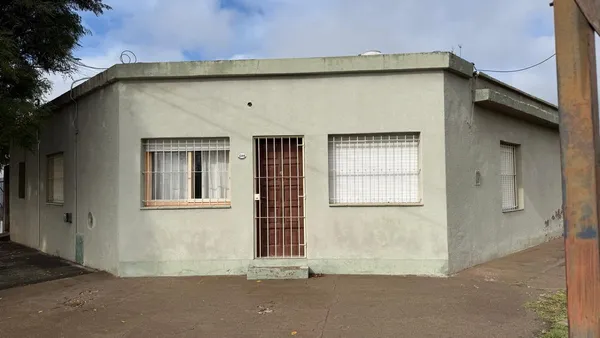 Casa en Edison al 1500