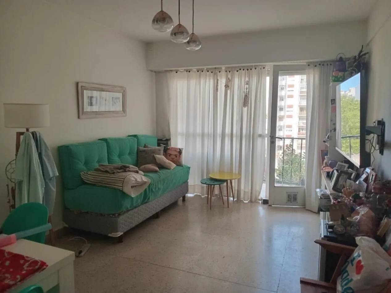Departamento en OPRTUNIDAD - Venta departamento 2 ambientes al frente con balcón - Zona Plaza Mitre