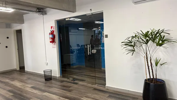 Oficina en Semipiso de Oficina en alquiler en Coworking en Palermo Soho. EQUIPADA y con contrato Flexible