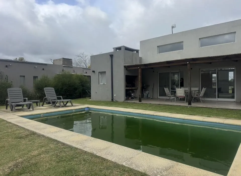 Casa en la pista al 1500