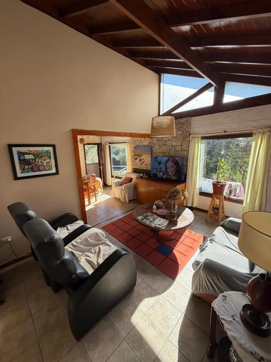 Casa en Ángela al 300