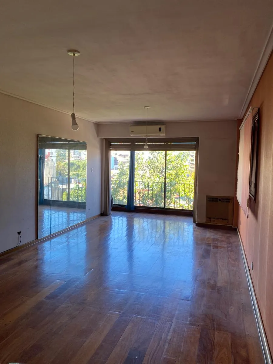 Departamento en Sarmiento al 4000