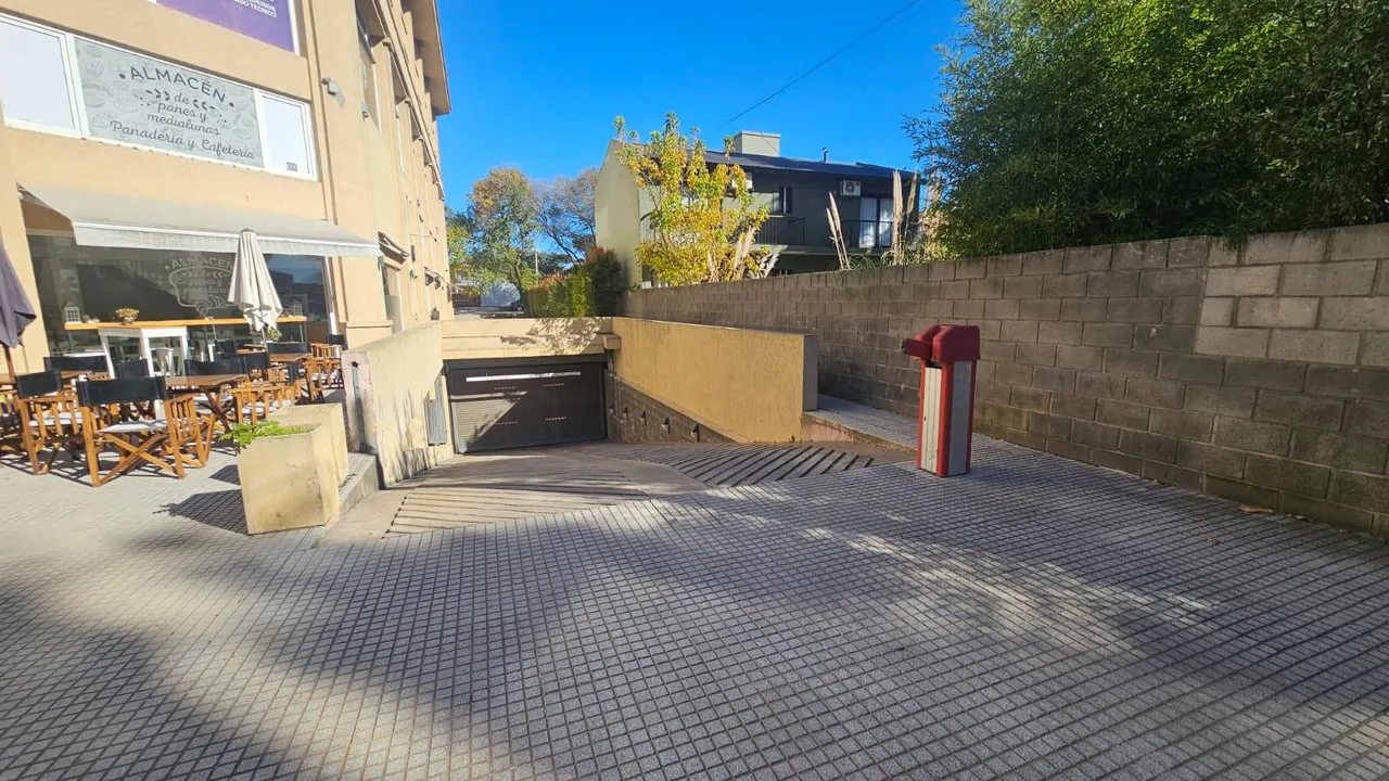 Cochera en Shaw 328