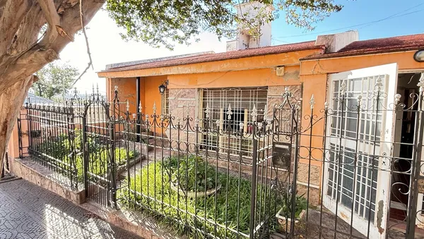 Casa en José ingenieros al 2200