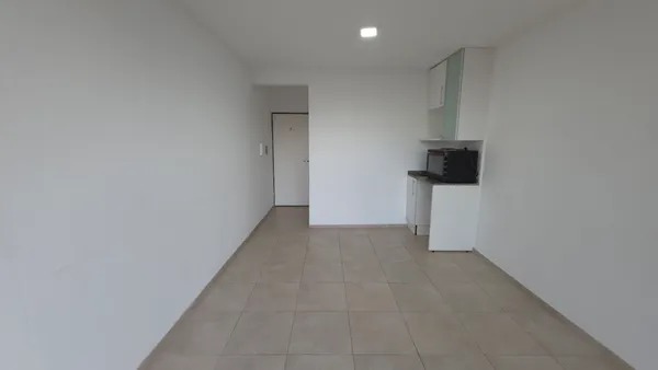 Departamento en Juan B. Justo al 1300. 01-02.