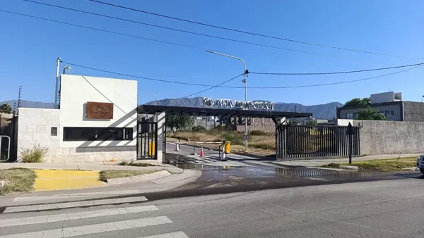 Terreno en Barrio Alta Mendoza 2