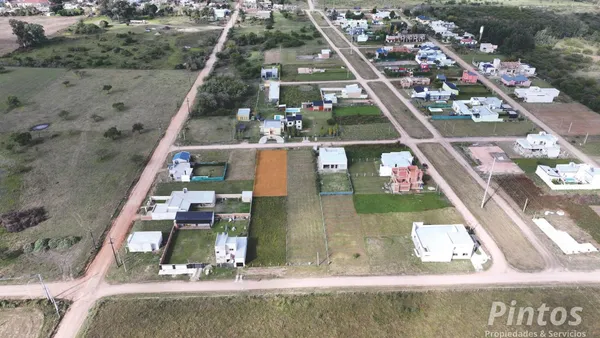 Terreno en Constitución (e/ Sourigues y Celia Pellenc)