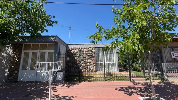 Casa en Las Calandrias al Barrio Minetti Godoy Cruz Mendoza