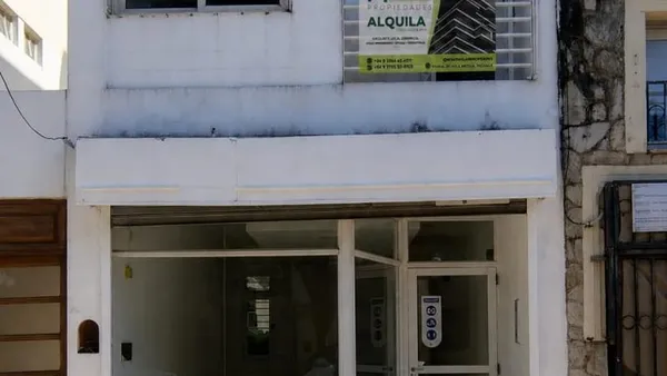 Local Comercial en 3 de Febrero & Córdoba