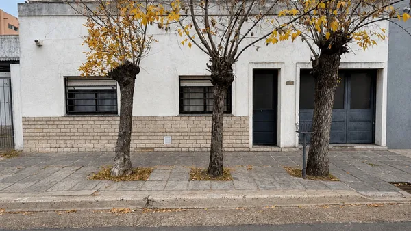 Casa en Buenos Aires al 900