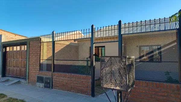 Casa en Edith Stagnero al 500