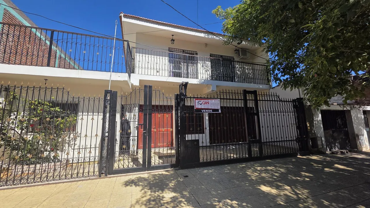 Casa en Bº Jardin - 1 de marzo 680